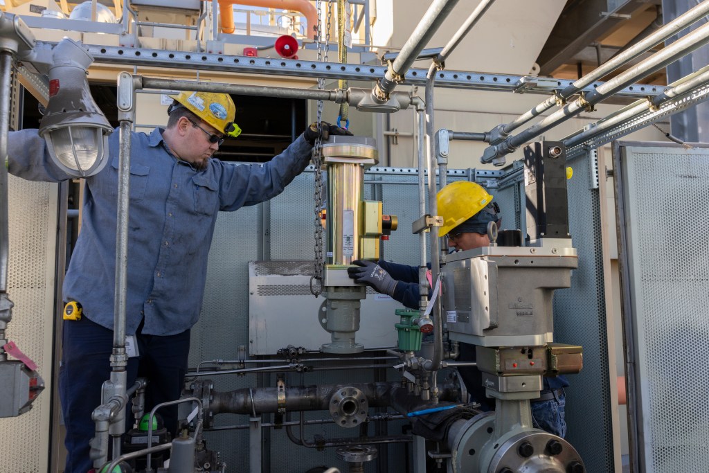LESV Valve Installation at Raw Hide Energy Station